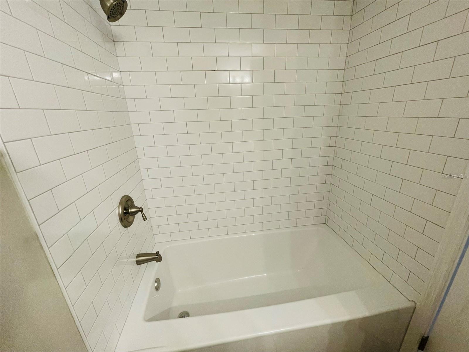 511 Duchess Ct #1 Property Photo 15