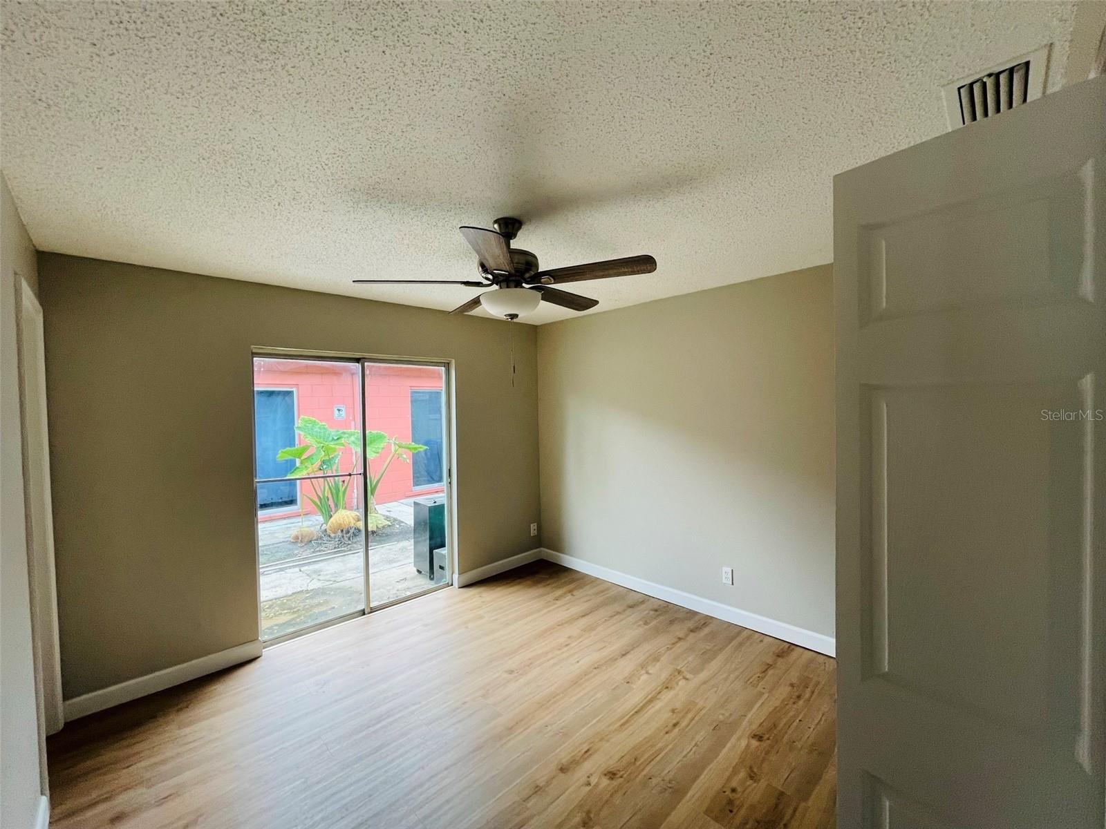 511 Duchess Ct #1 Property Photo 17