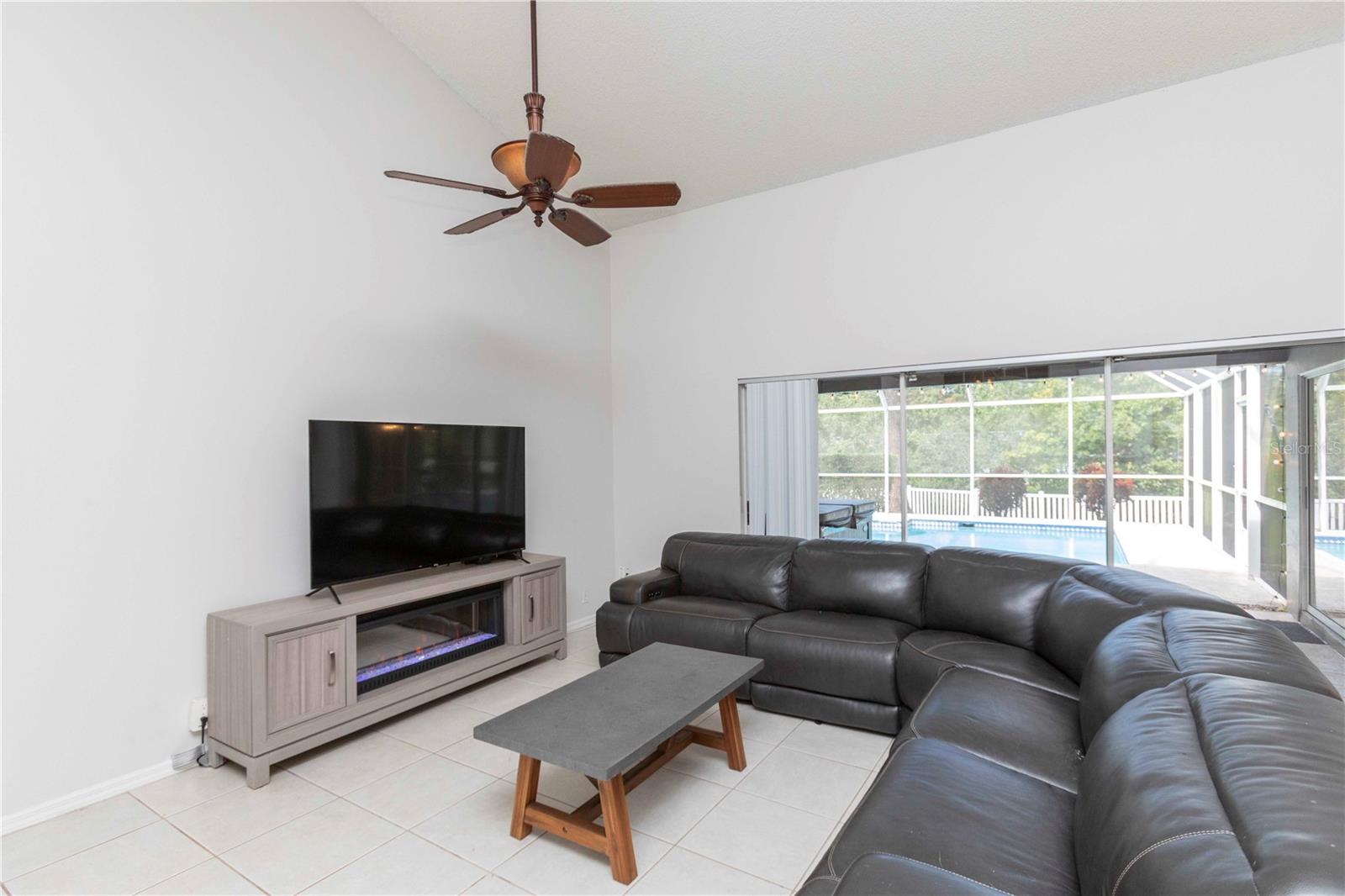 7201 Forestedge Ct Property Photo 14