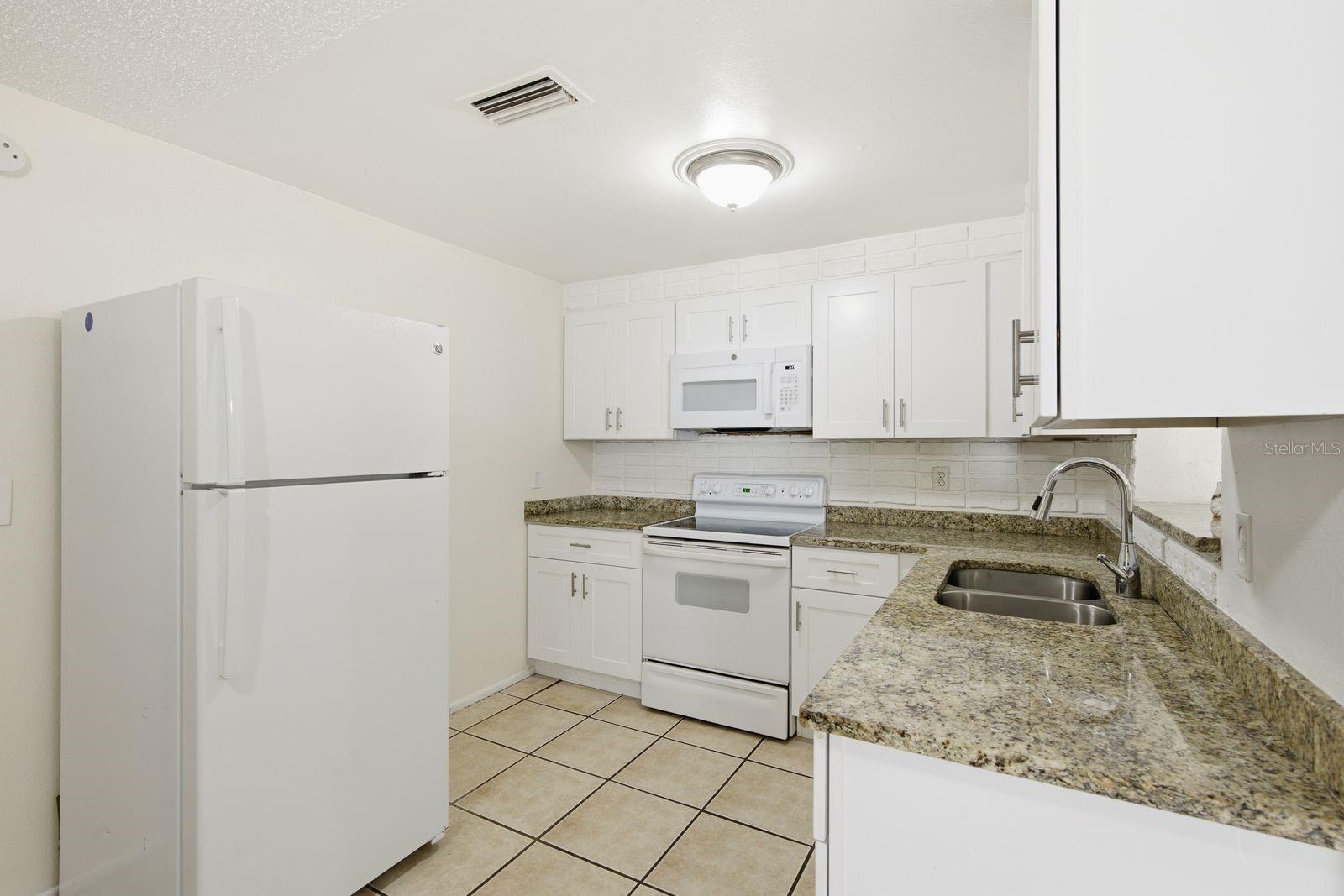1119 17th Ave Sw Property Photo 3