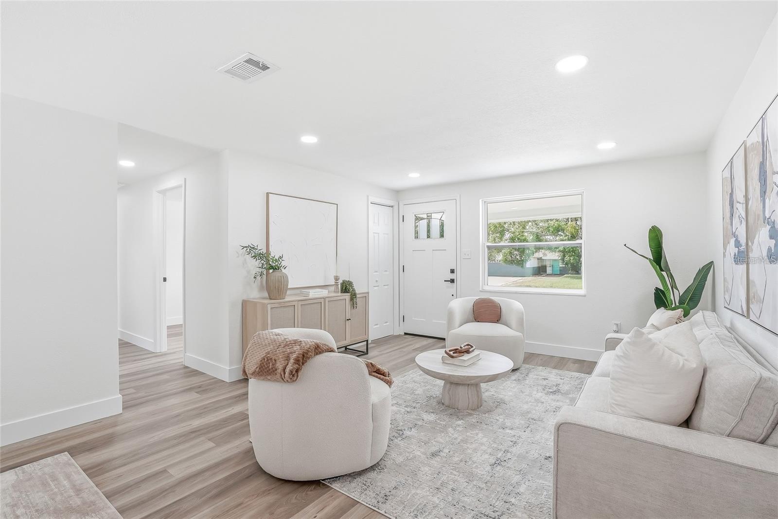 1004 Idlebriar Way Property Photo 3