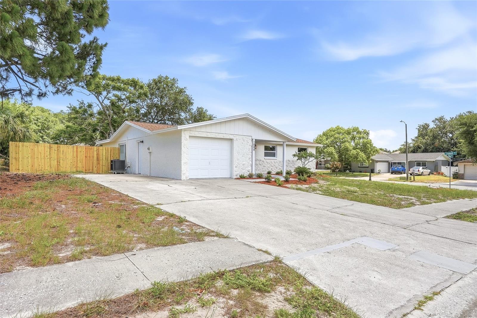 1004 Idlebriar Way Property Photo 25