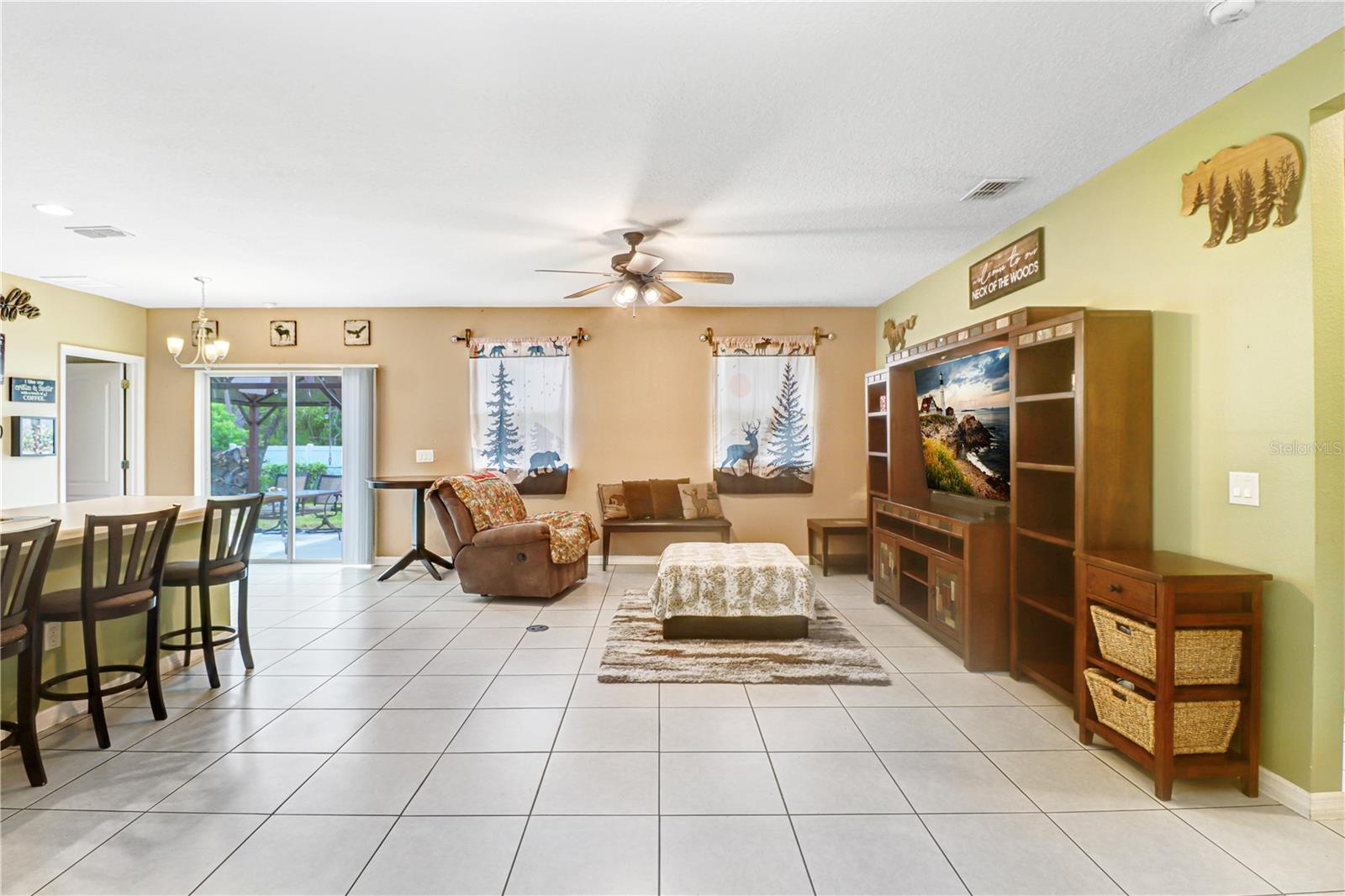 12152 Landfair St Property Photo 6