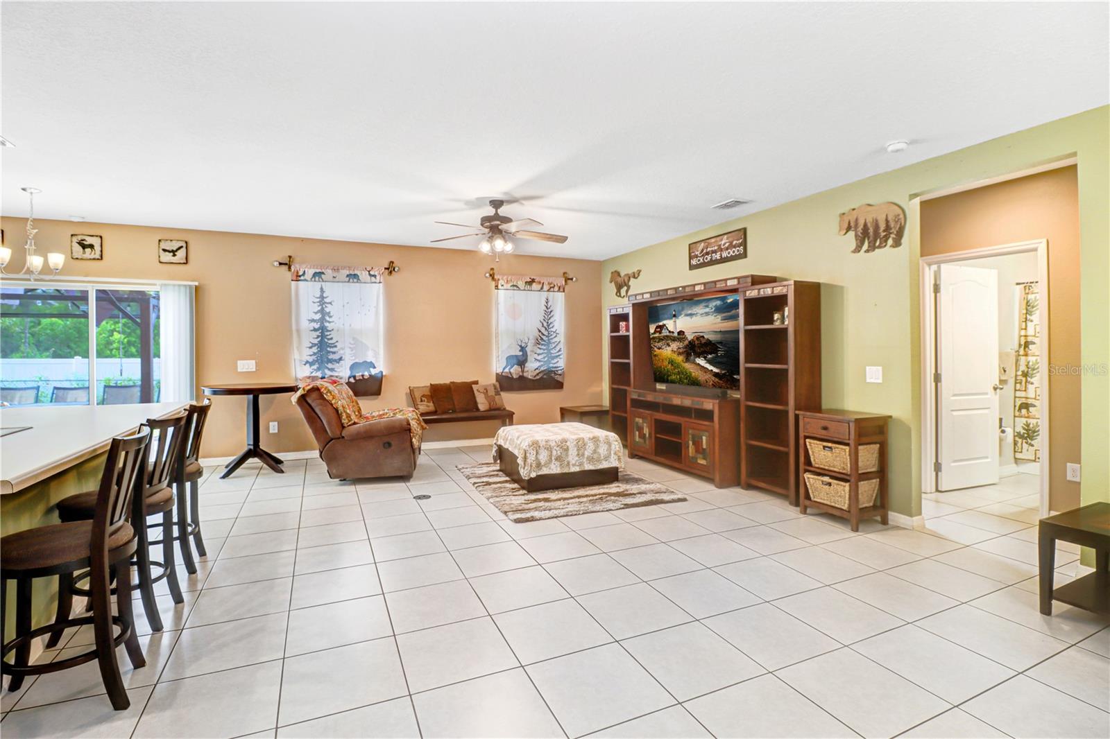 12152 Landfair St Property Photo 8