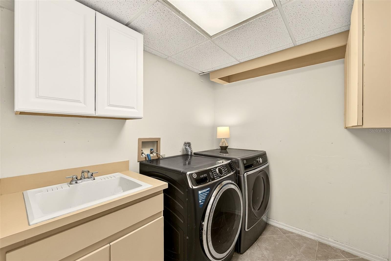 807 Centerbrook Dr Property Photo 48