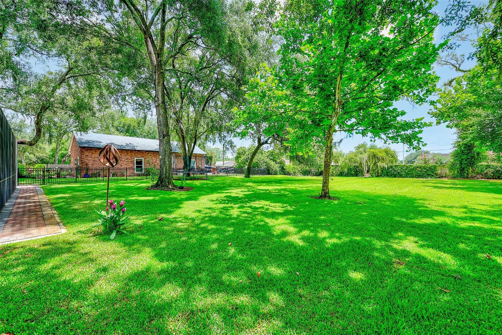 807 Centerbrook Dr Property Photo 79