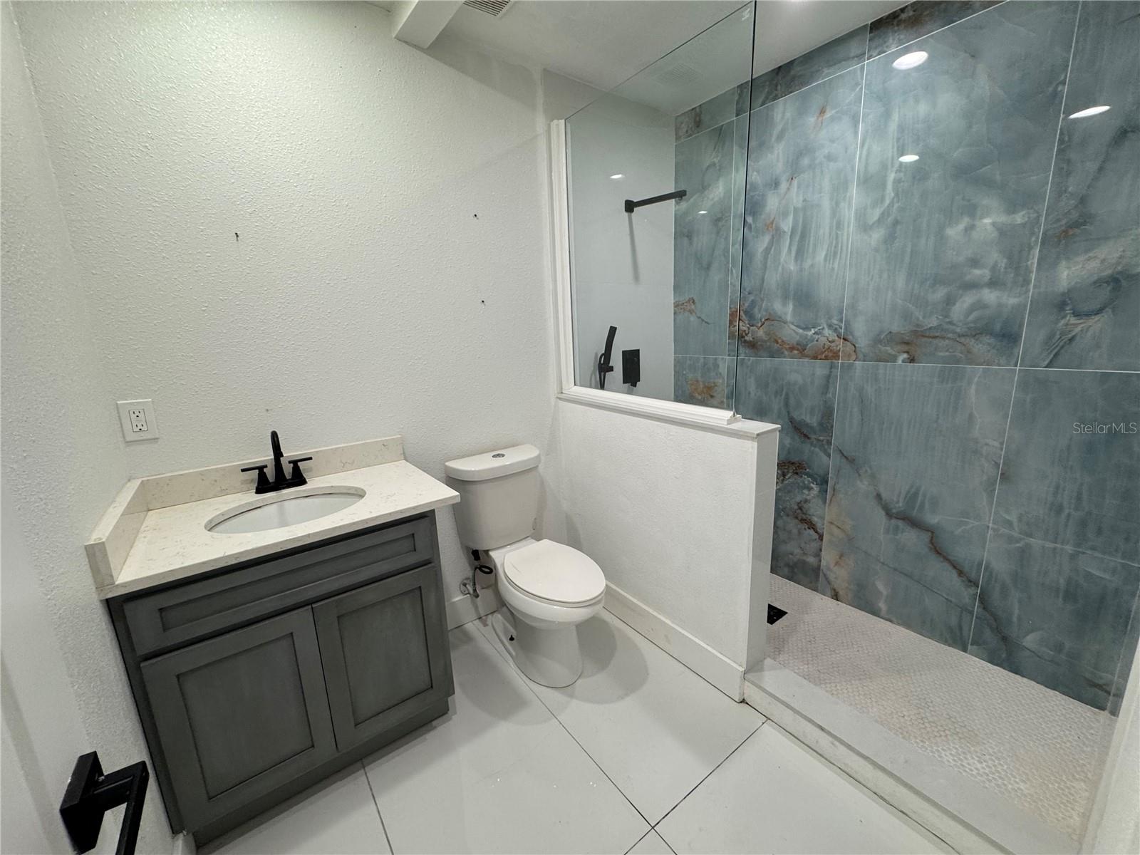 812 Tropical Dr Property Photo 24