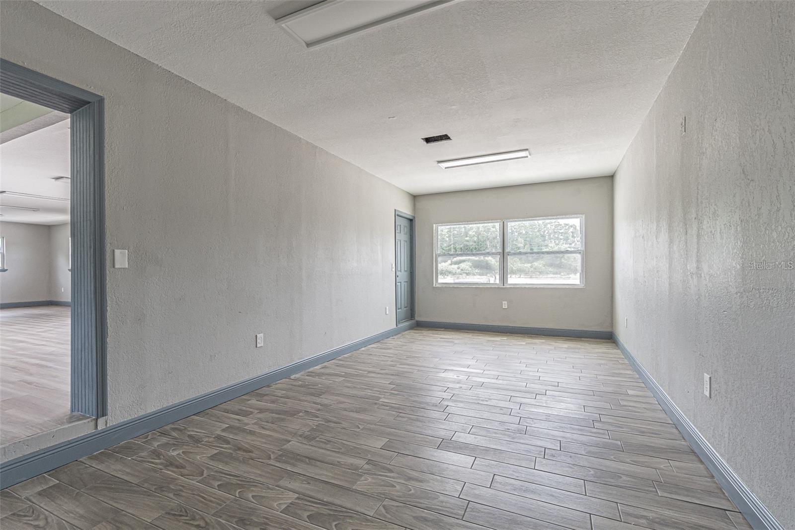 4623 Land O Lakes Blvd Property Photo 8