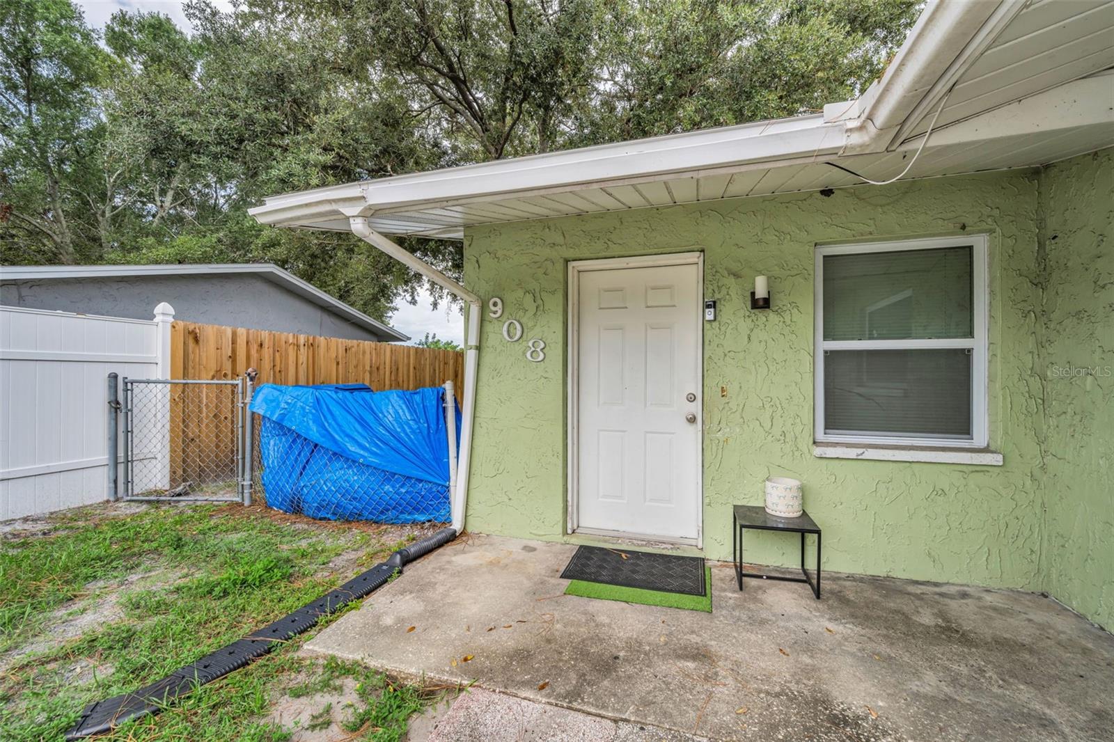 906/908 Lake Palms Dr Property Photo 7
