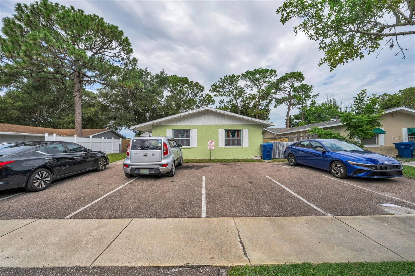 906/908 Lake Palms Dr Property Photo 13