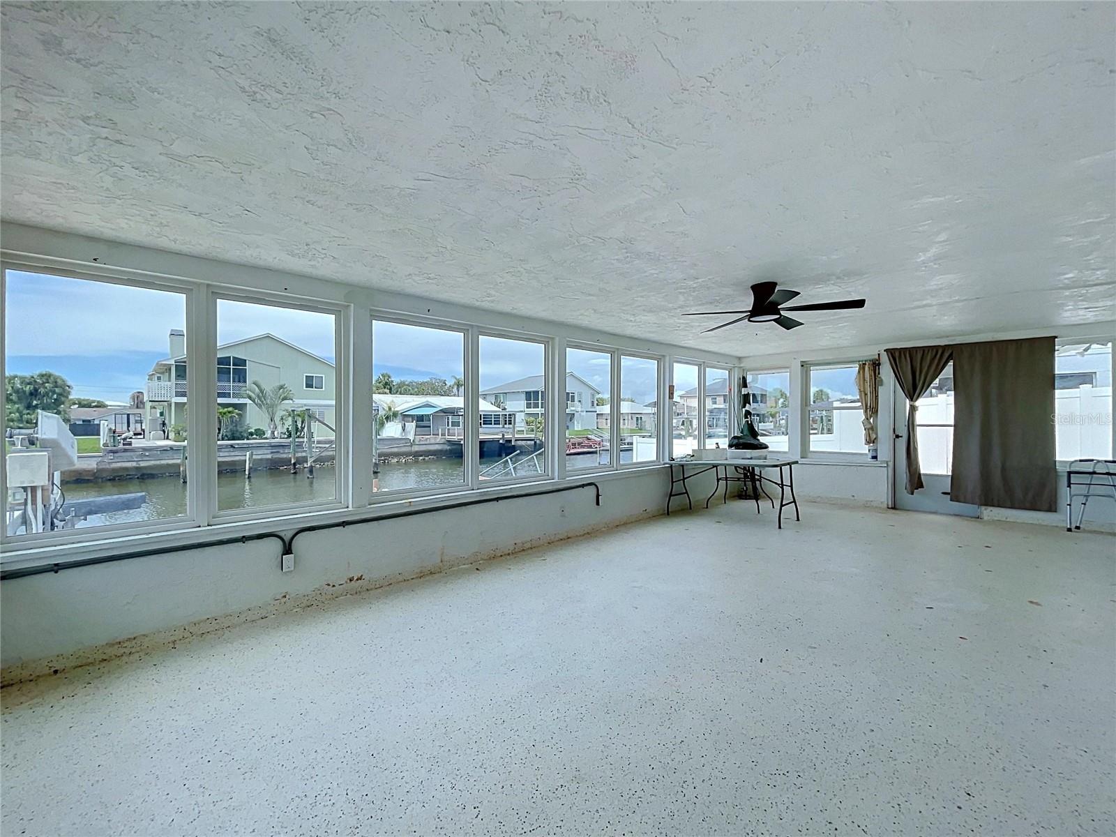 7401 Islander Ln Property Photo 9