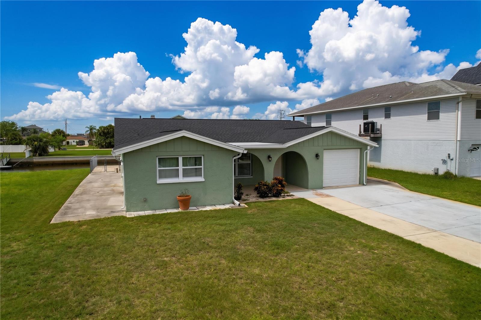 7401 Islander Ln Property Photo 16