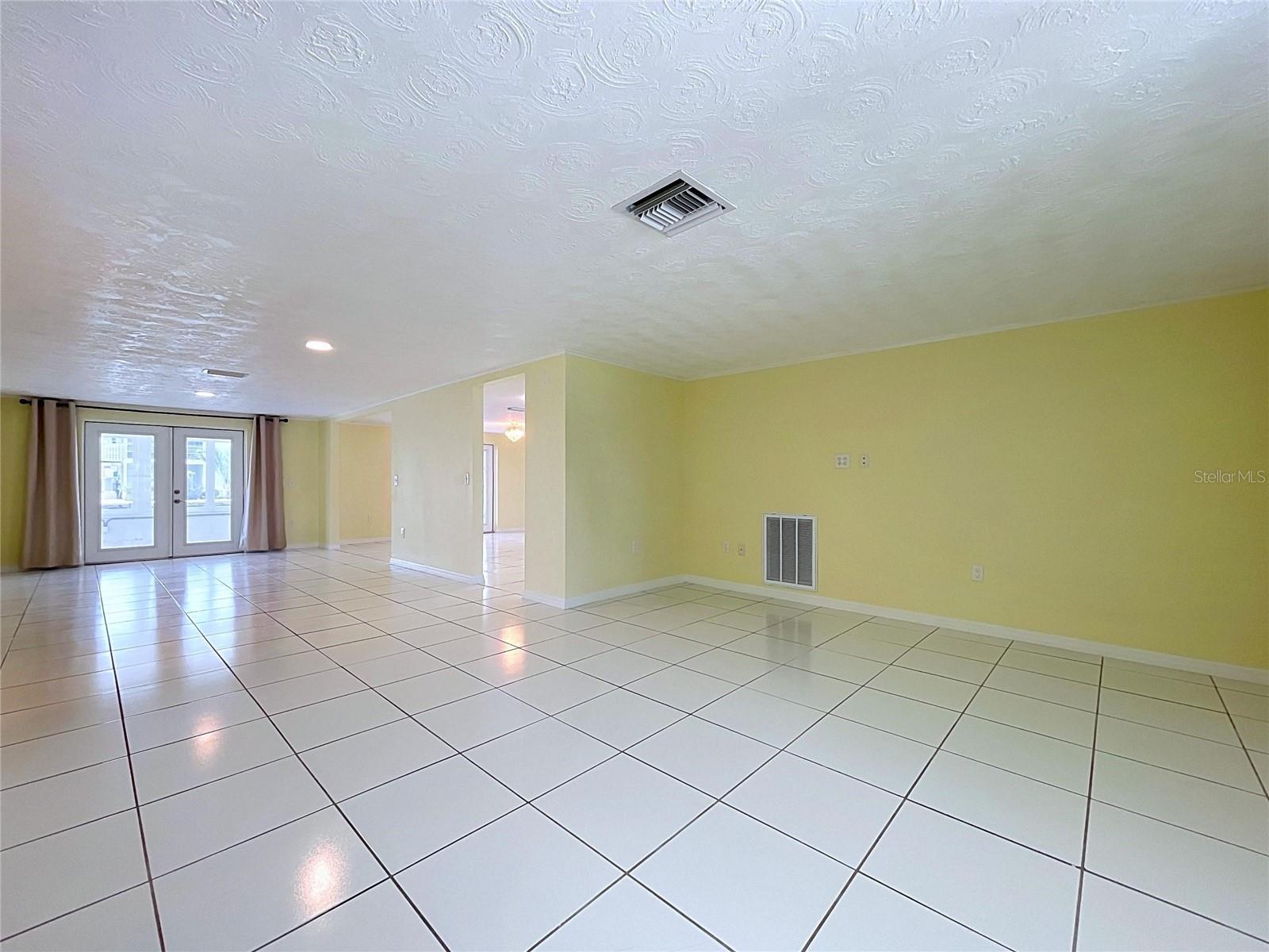 7401 Islander Ln Property Photo 28