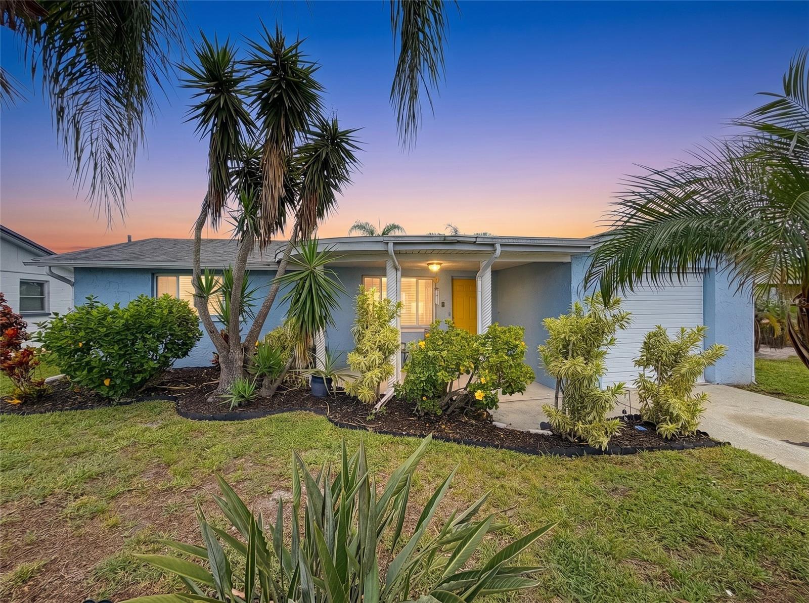 2228 Society Dr Property Photo 3