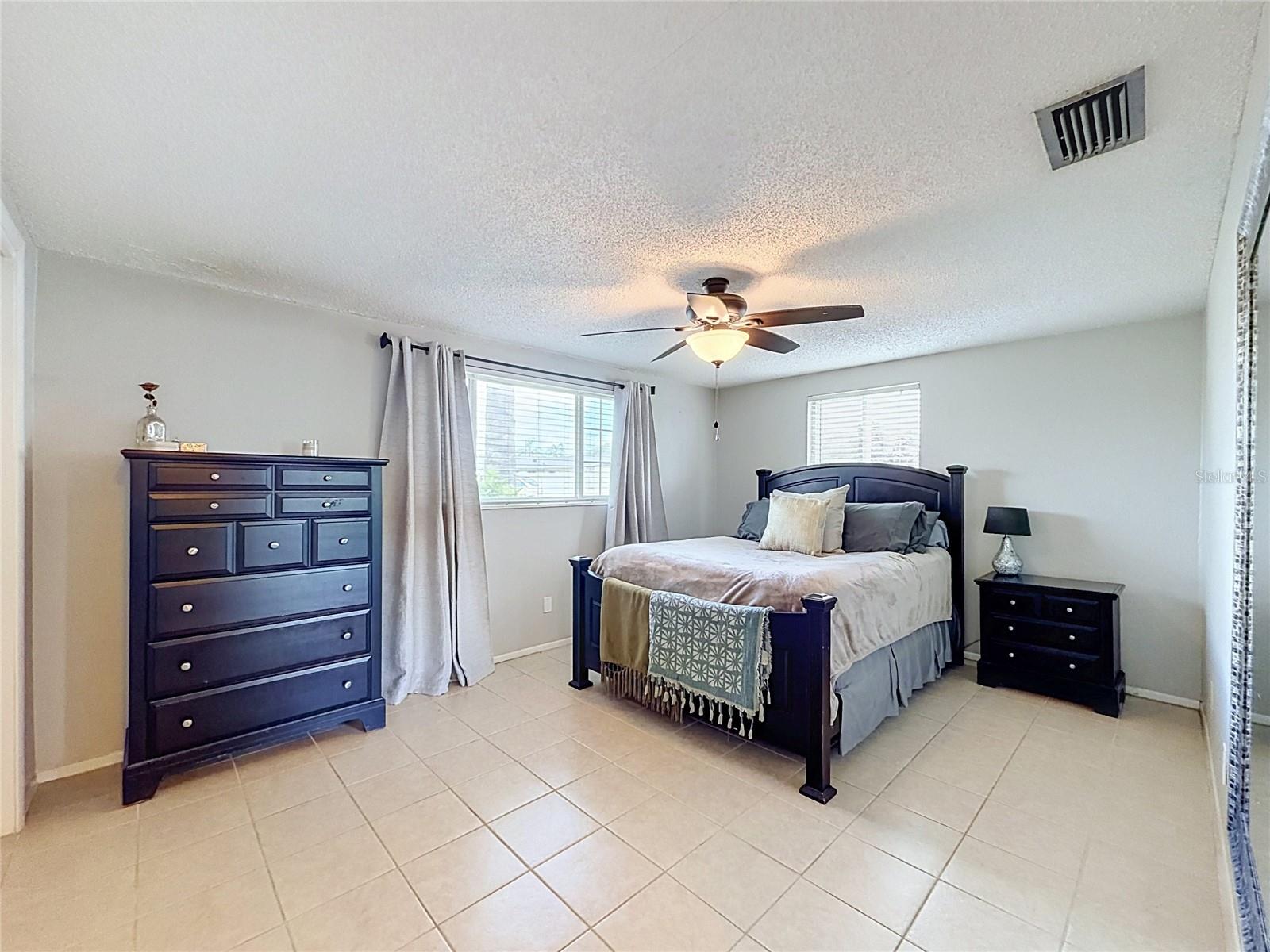 2228 Society Dr Property Photo 15