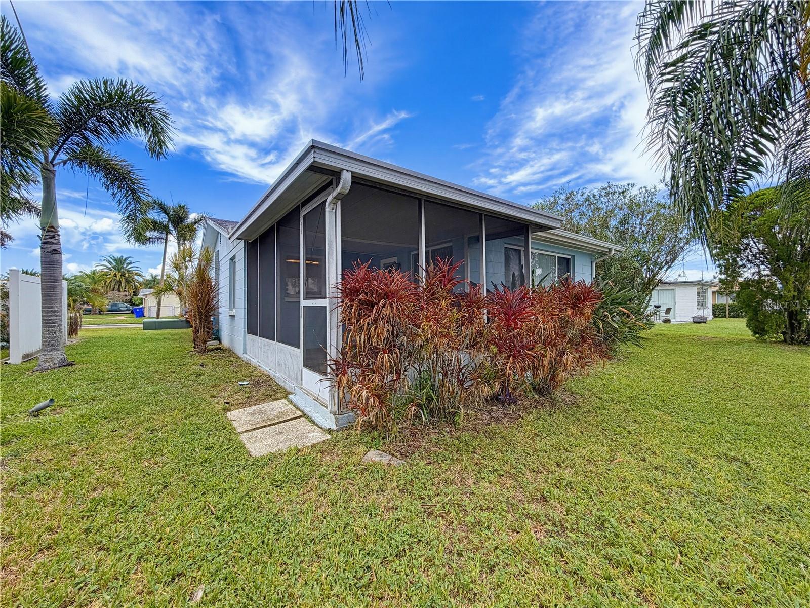 2228 Society Dr Property Photo 28