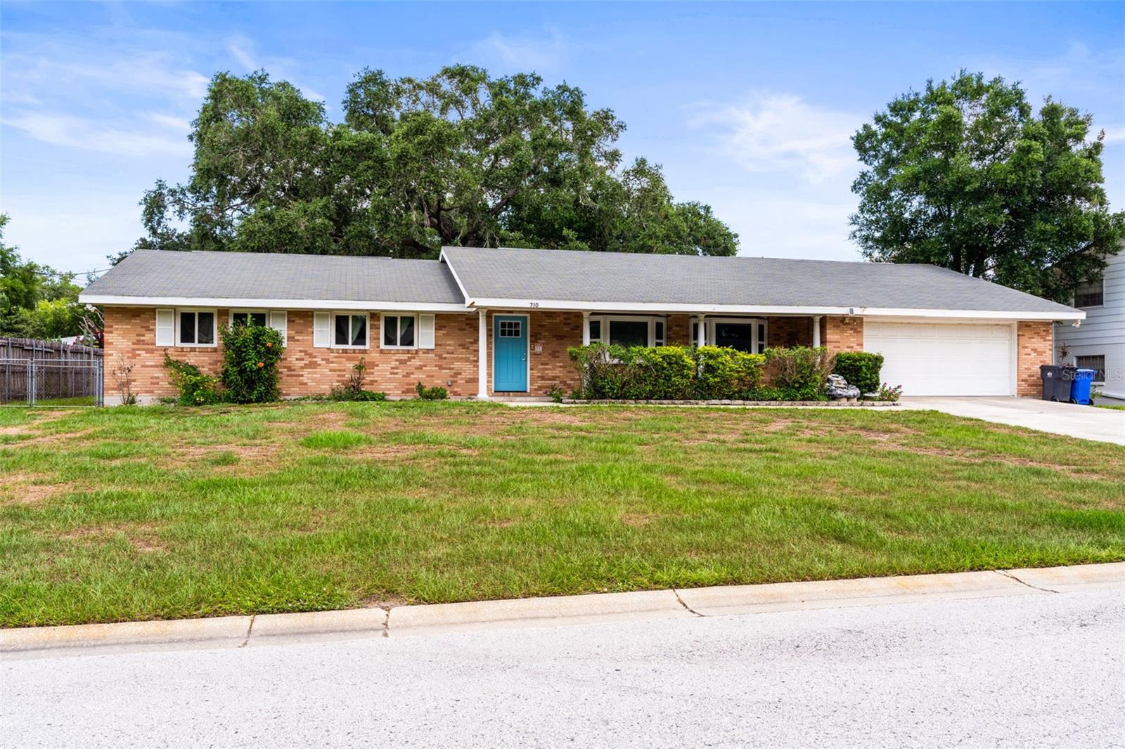 710 DEBRA LYNNE DR