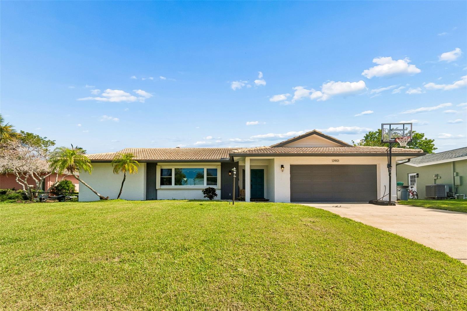 13901 88th Ter Property Photo 3