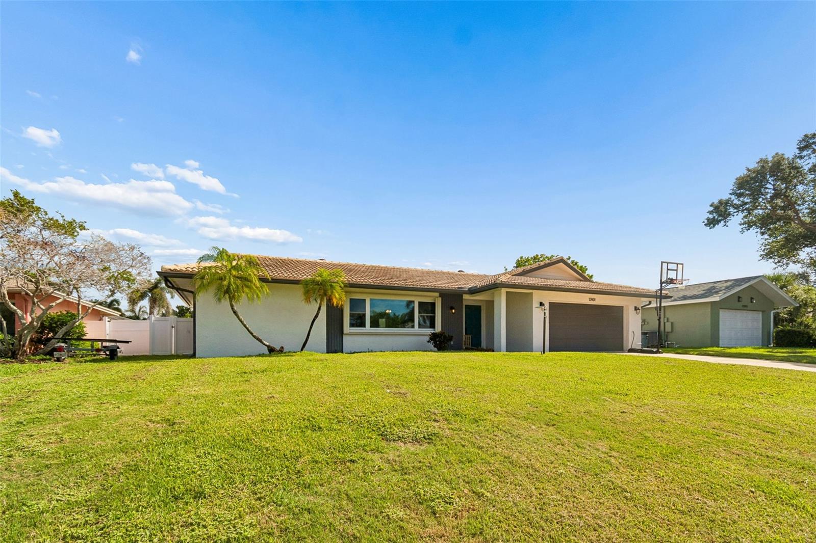 13901 88th Ter Property Photo 4