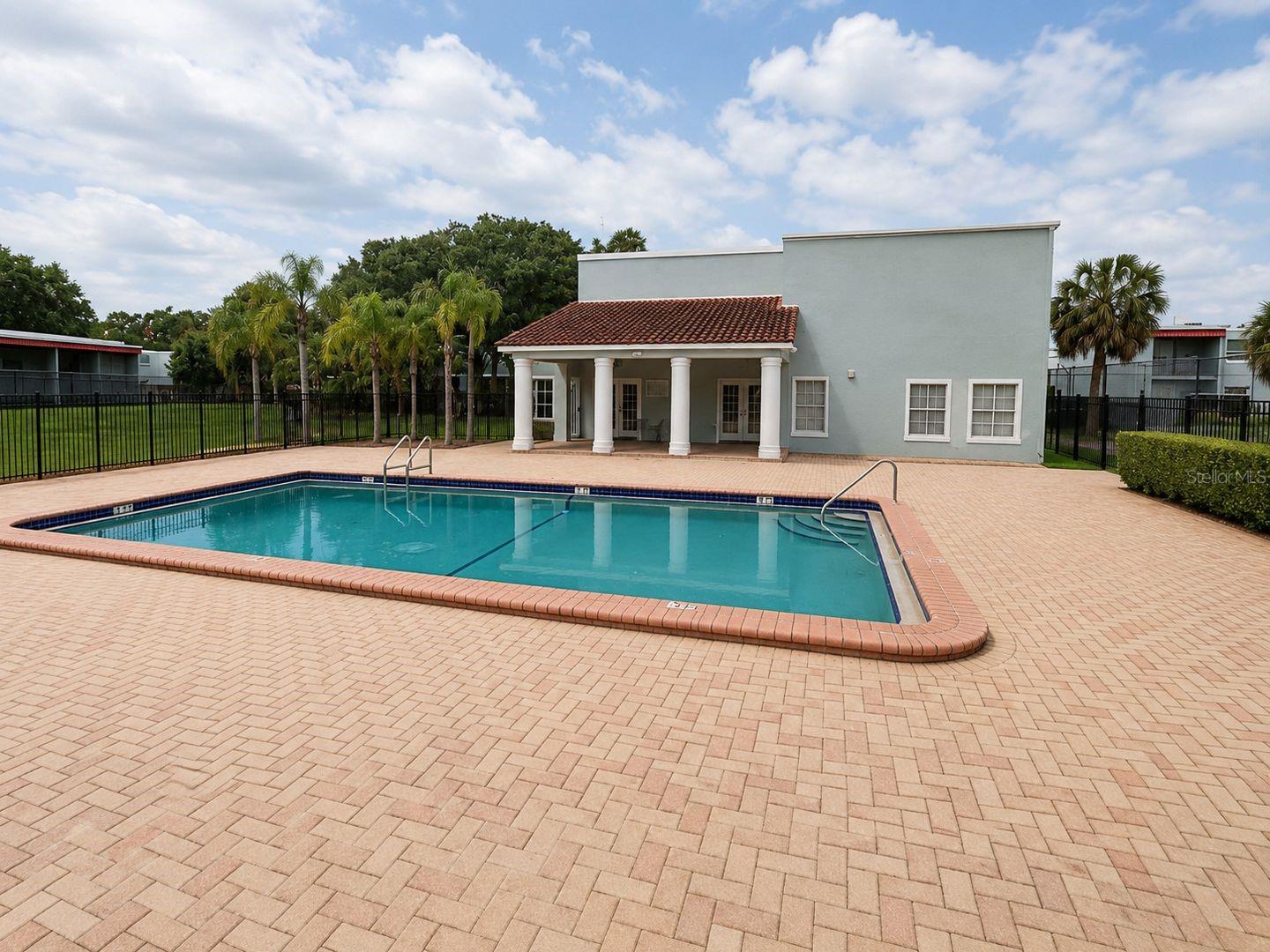 2812 Somerset Park Dr #105 Property Photo 16