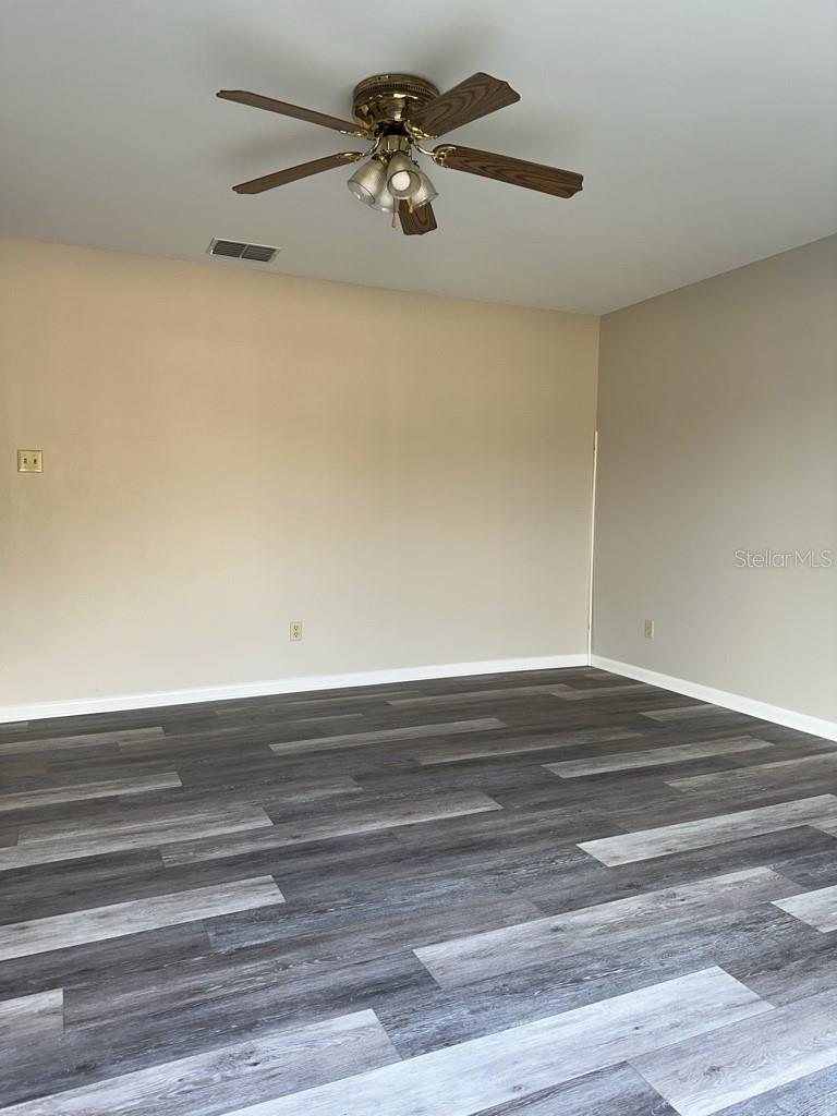 17608 Shadyside Cir Property Photo 5