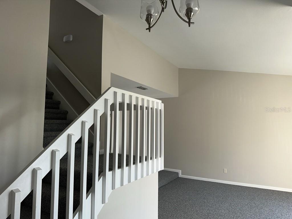 17608 Shadyside Cir Property Photo 8