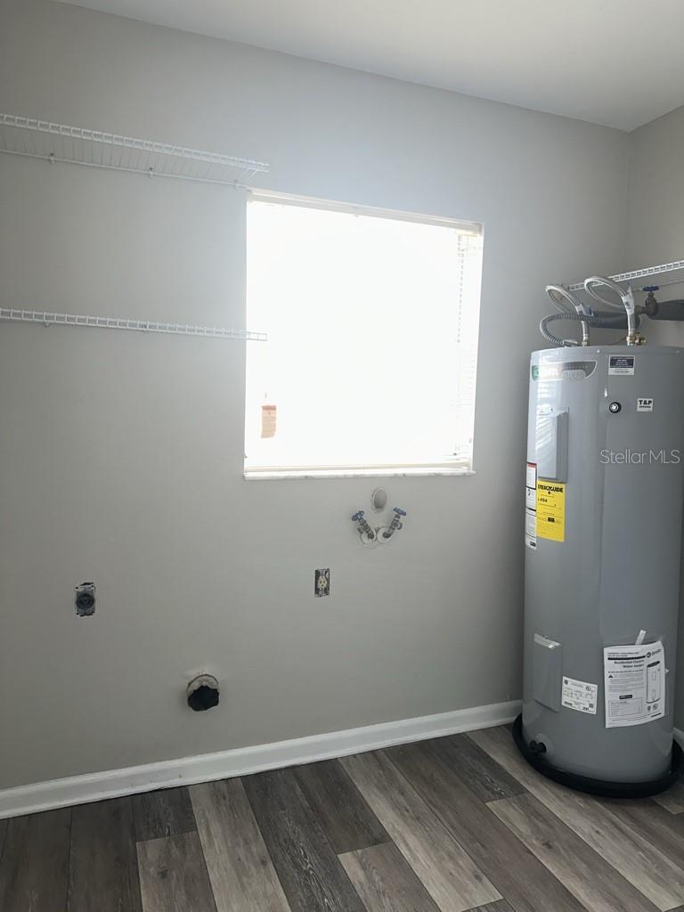 17608 Shadyside Cir Property Photo 12