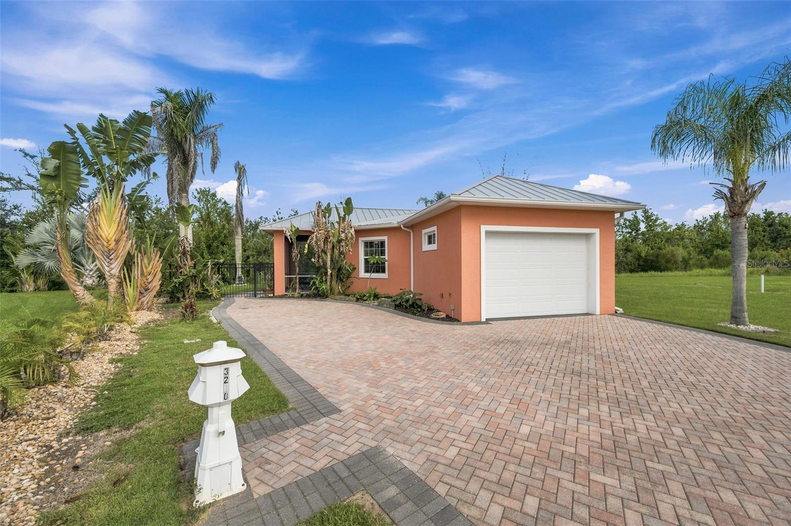 3210 Great Heron Loop Property Photo 1