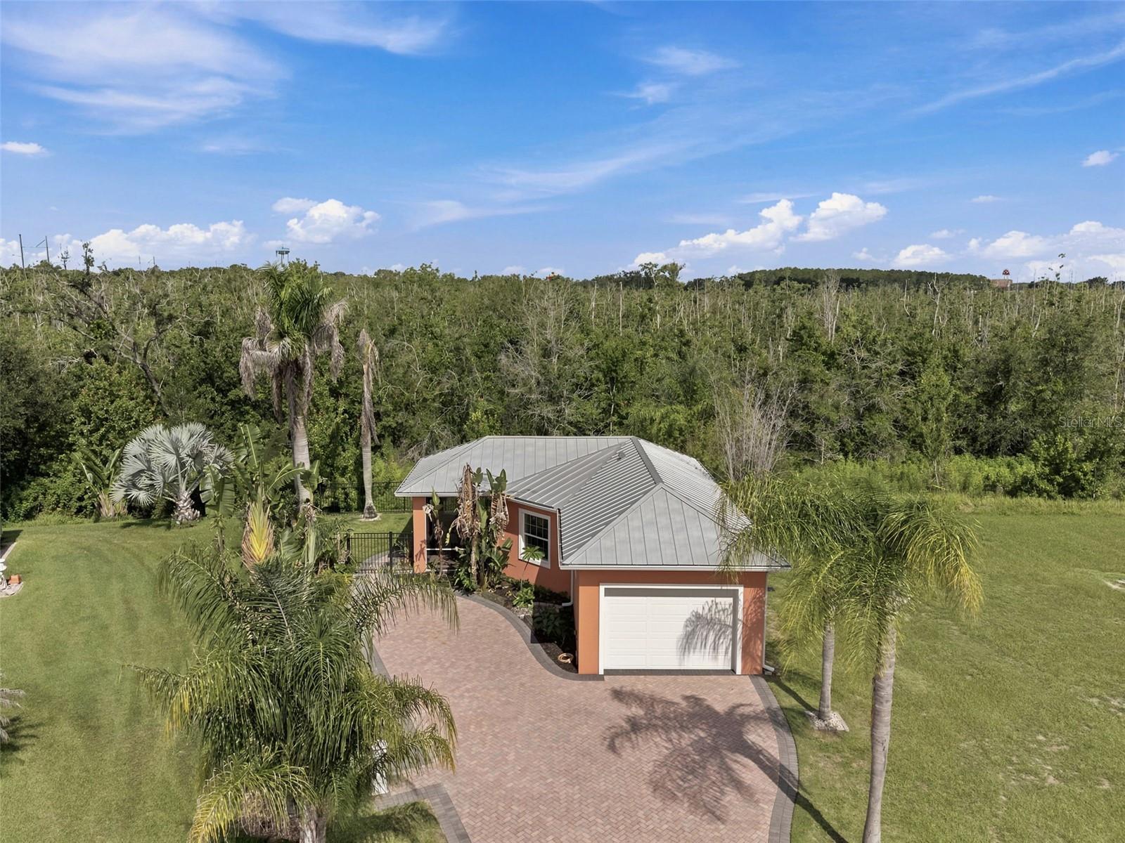 3210 Great Heron Loop Property Photo 3