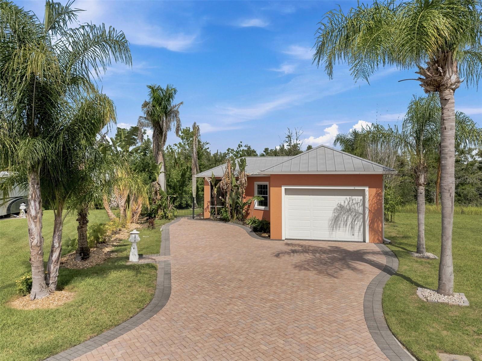 3210 Great Heron Loop Property Photo 6
