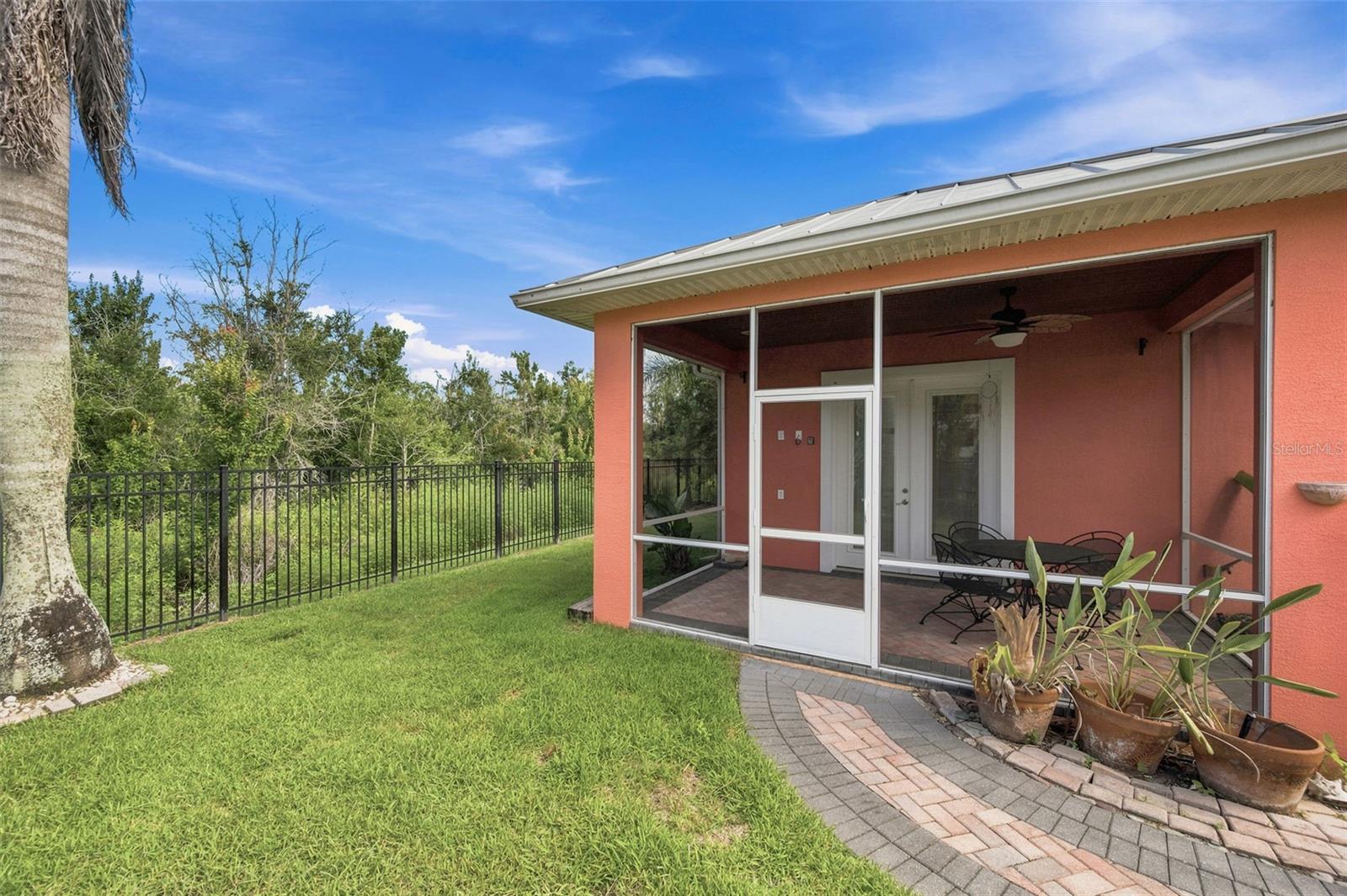 3210 Great Heron Loop Property Photo 8