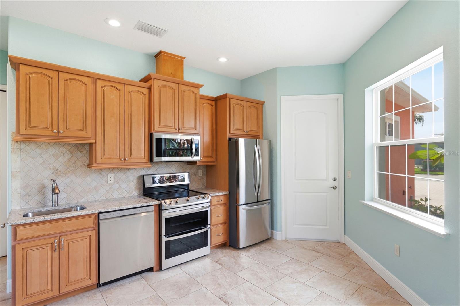 3210 Great Heron Loop Property Photo 13