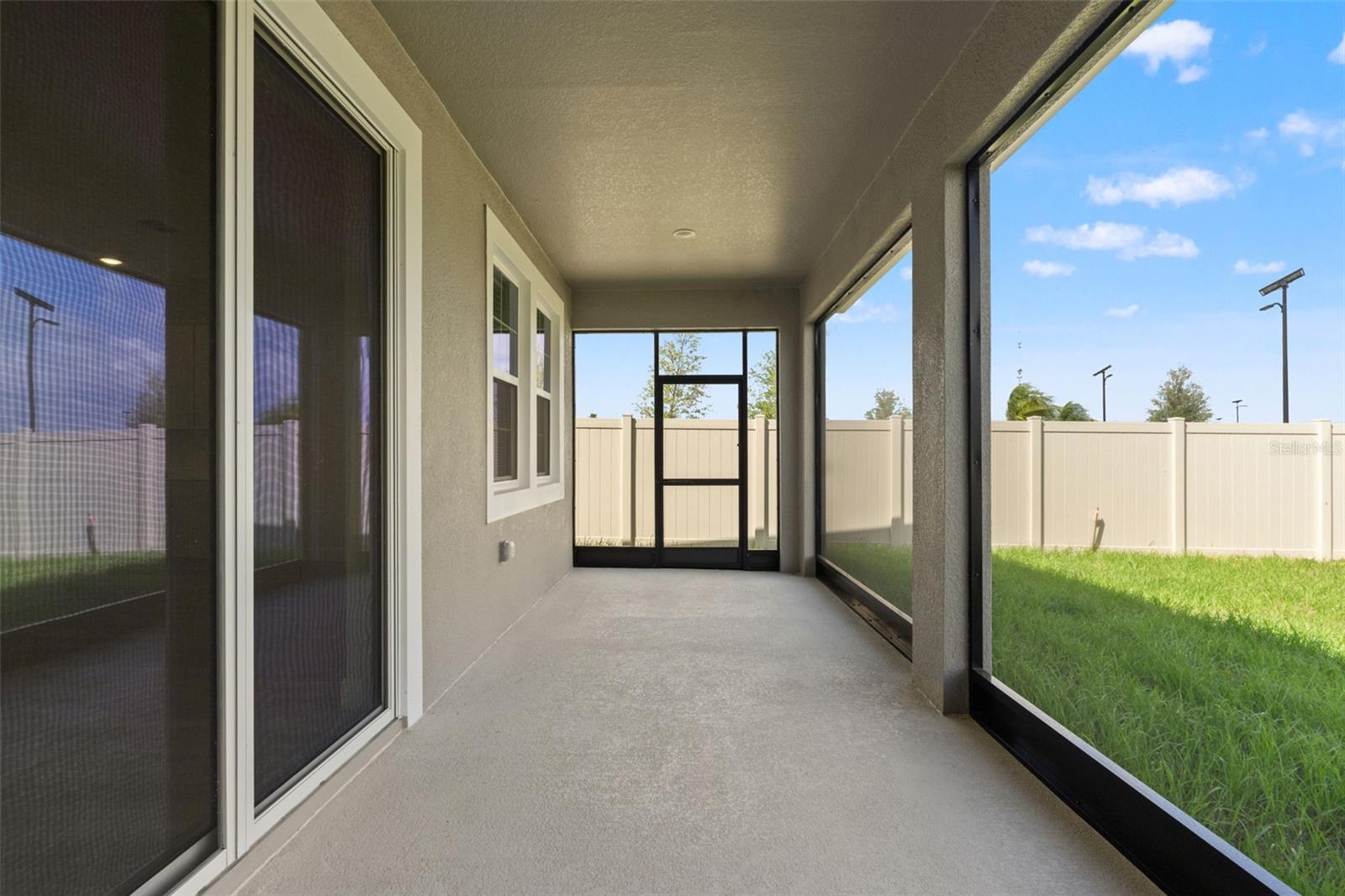10412 Fieldstone Myrtle Way Property Photo 7