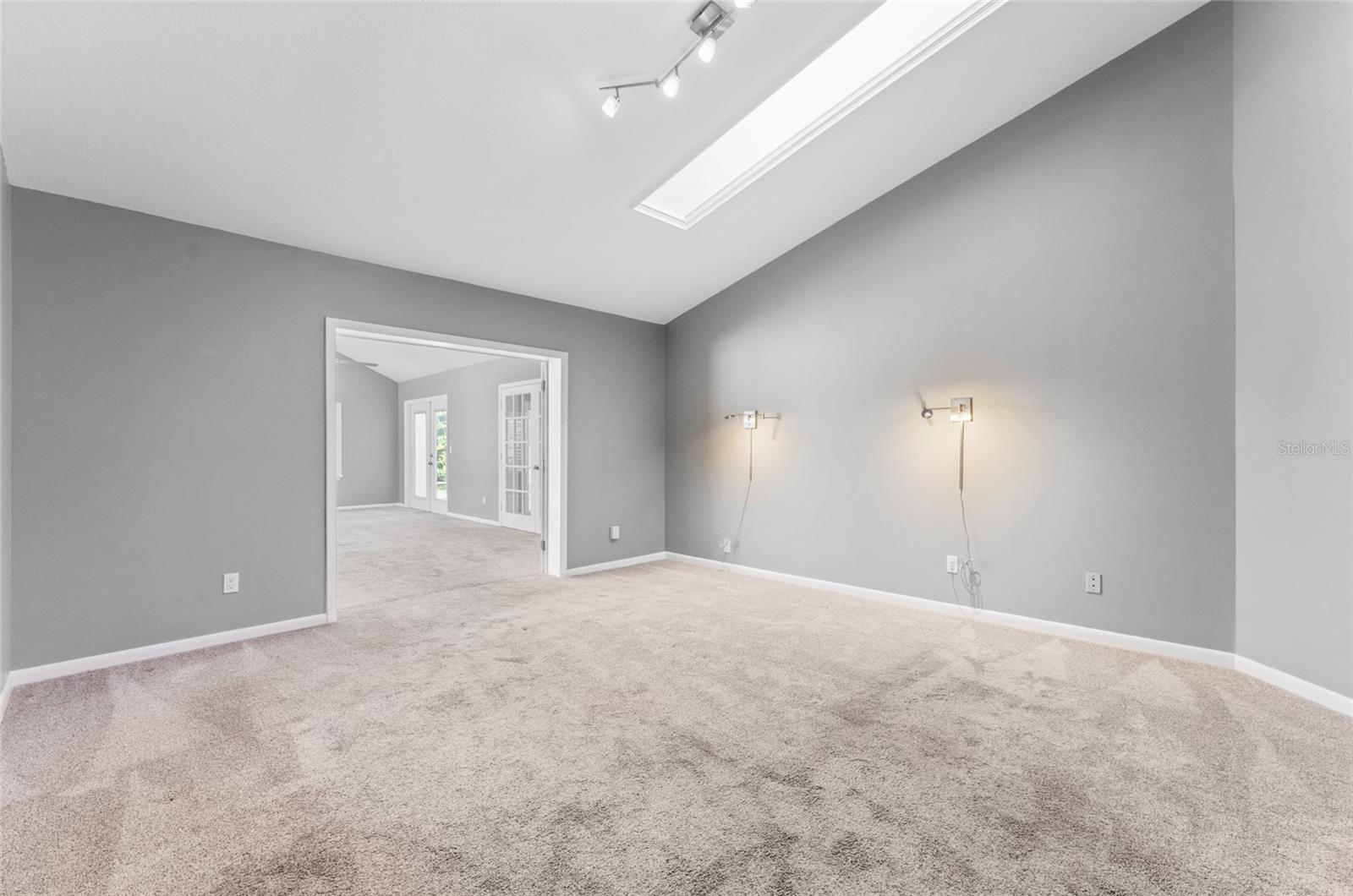 2708 W Osborne Ave Property Photo 46