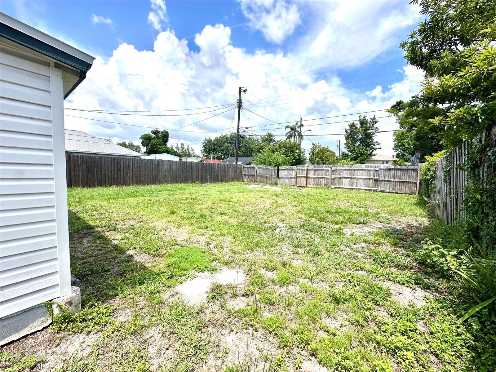 4111 28th St N Property Photo 9