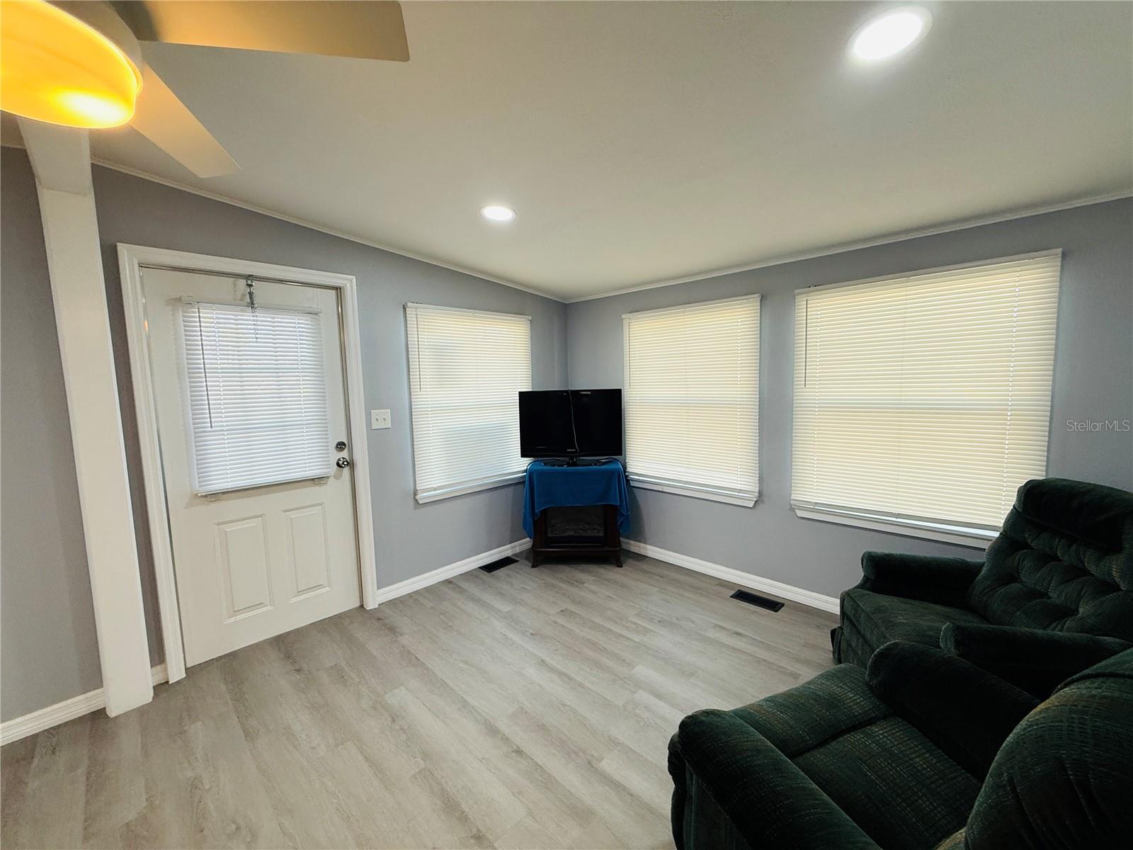 4851 W Gandy Blvd #b7l27 Property Photo 3
