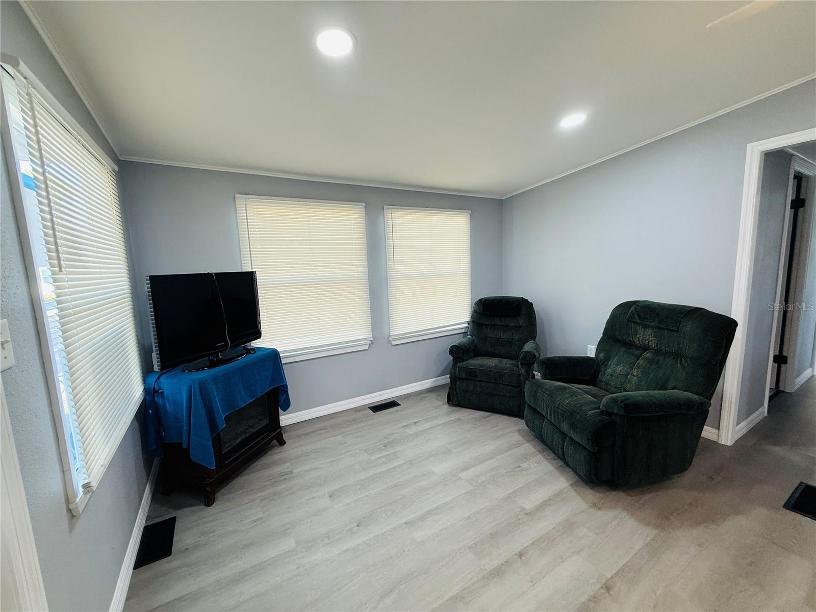 4851 W Gandy Blvd #b7l27 Property Photo 4