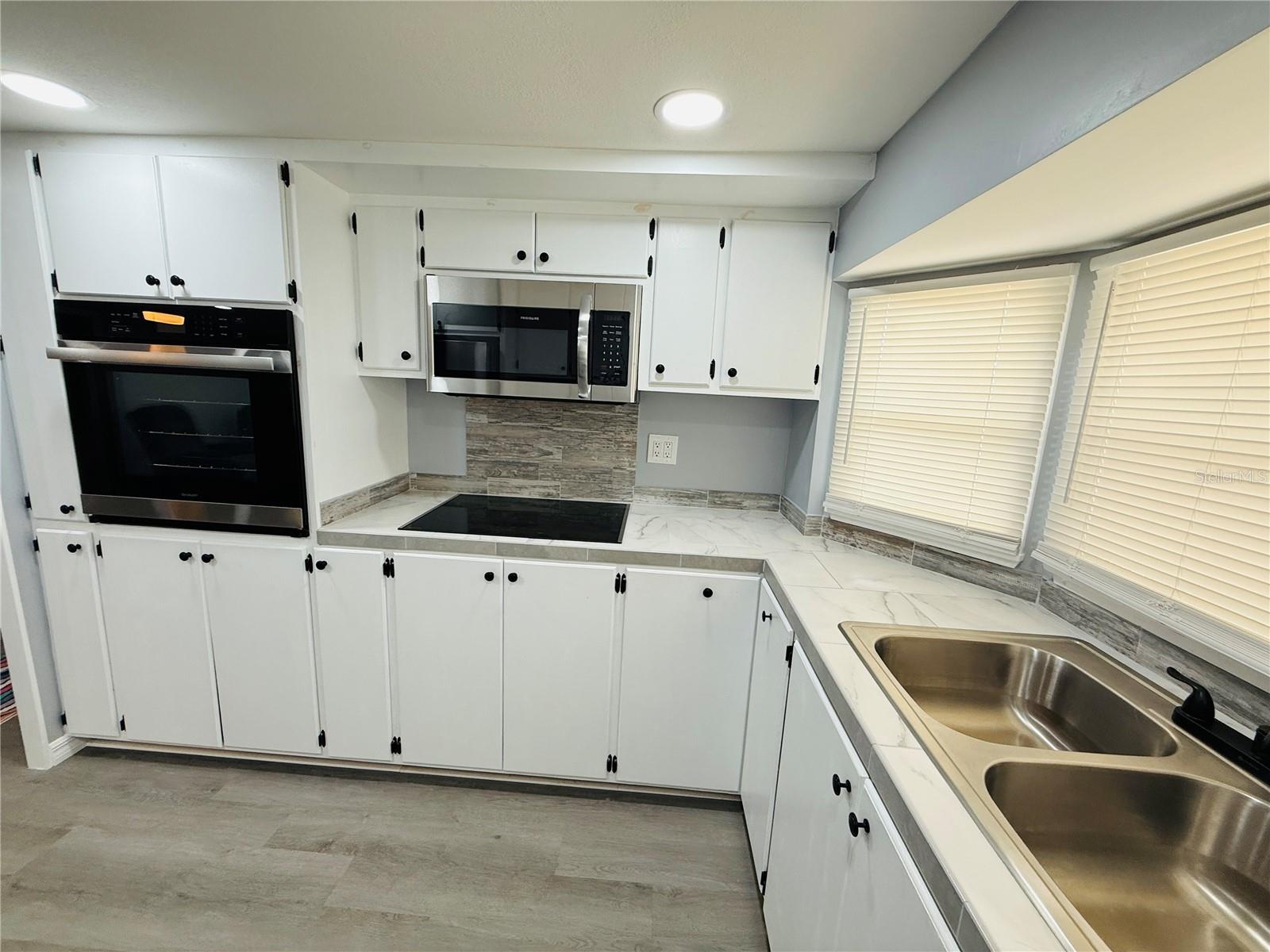 4851 W Gandy Blvd #b7l27 Property Photo 9