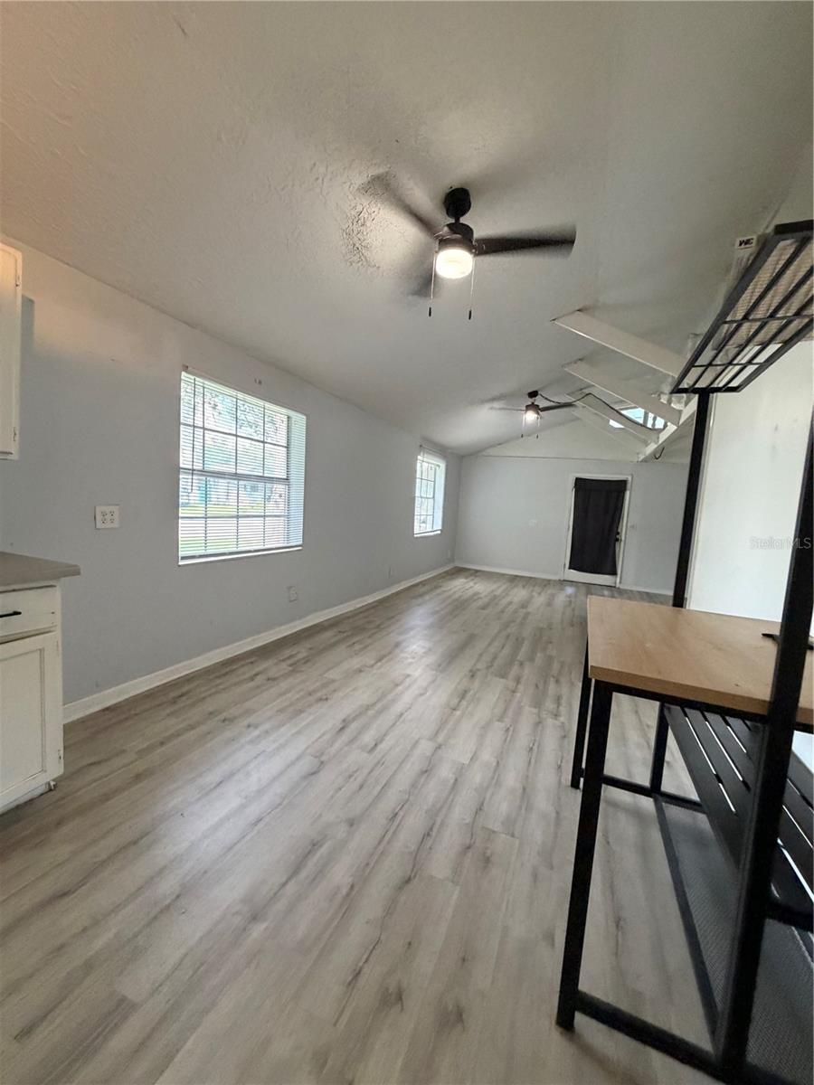 1505 N Orange St Property Photo 3