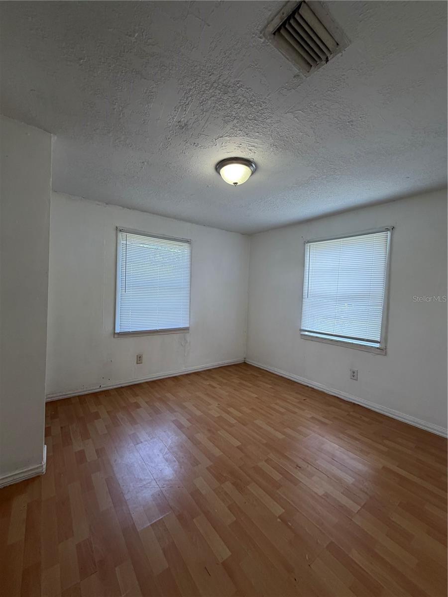 1505 N Orange St Property Photo 6