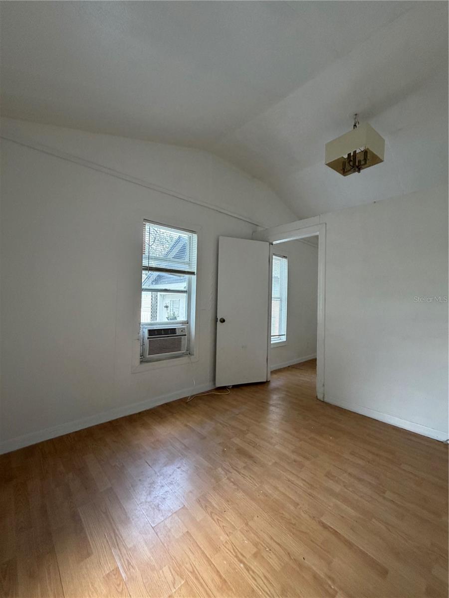 1505 N Orange St Property Photo 20