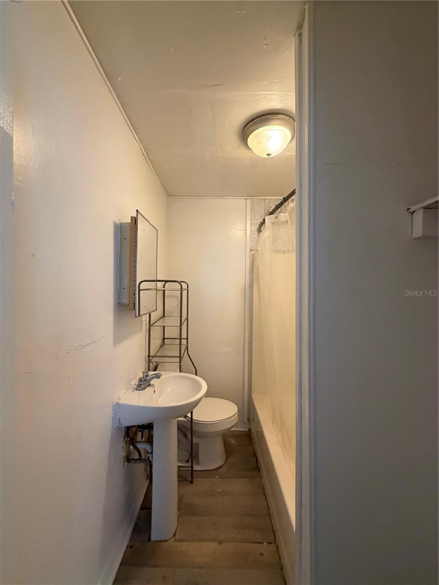 1505 N Orange St Property Photo 23