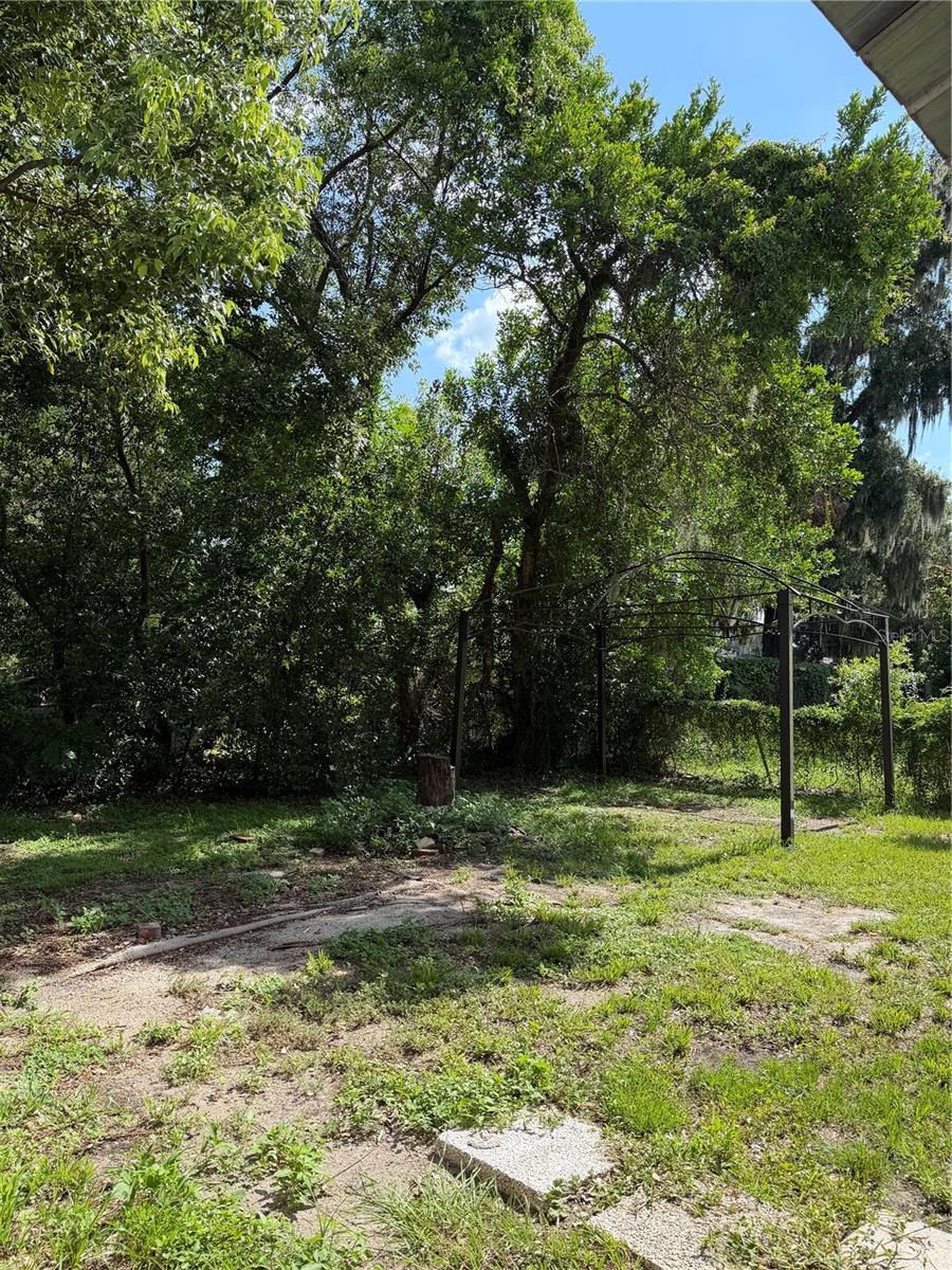 1505 N Orange St Property Photo 24