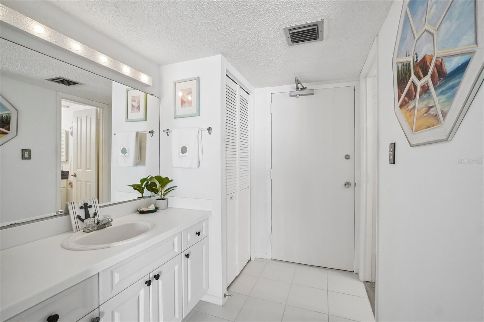 450 S Gulfview Blvd #605 Property Photo 20
