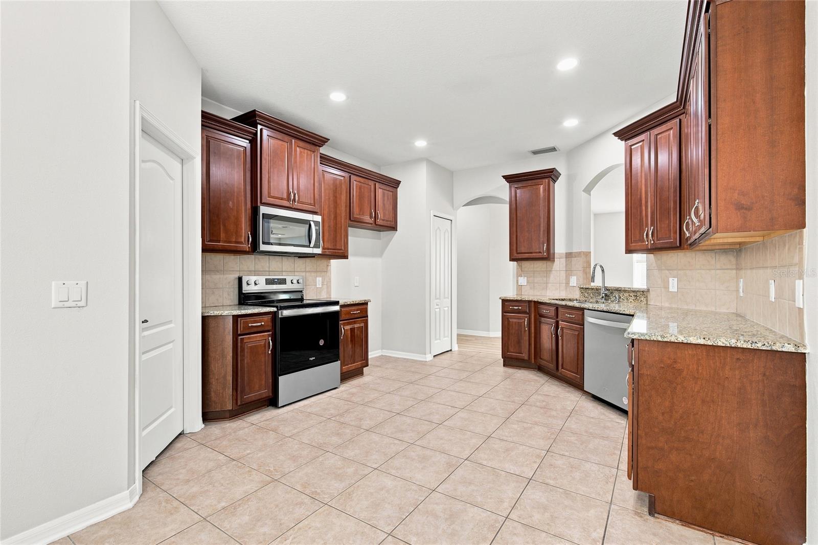 7806 Grasmere Dr Property Photo 12
