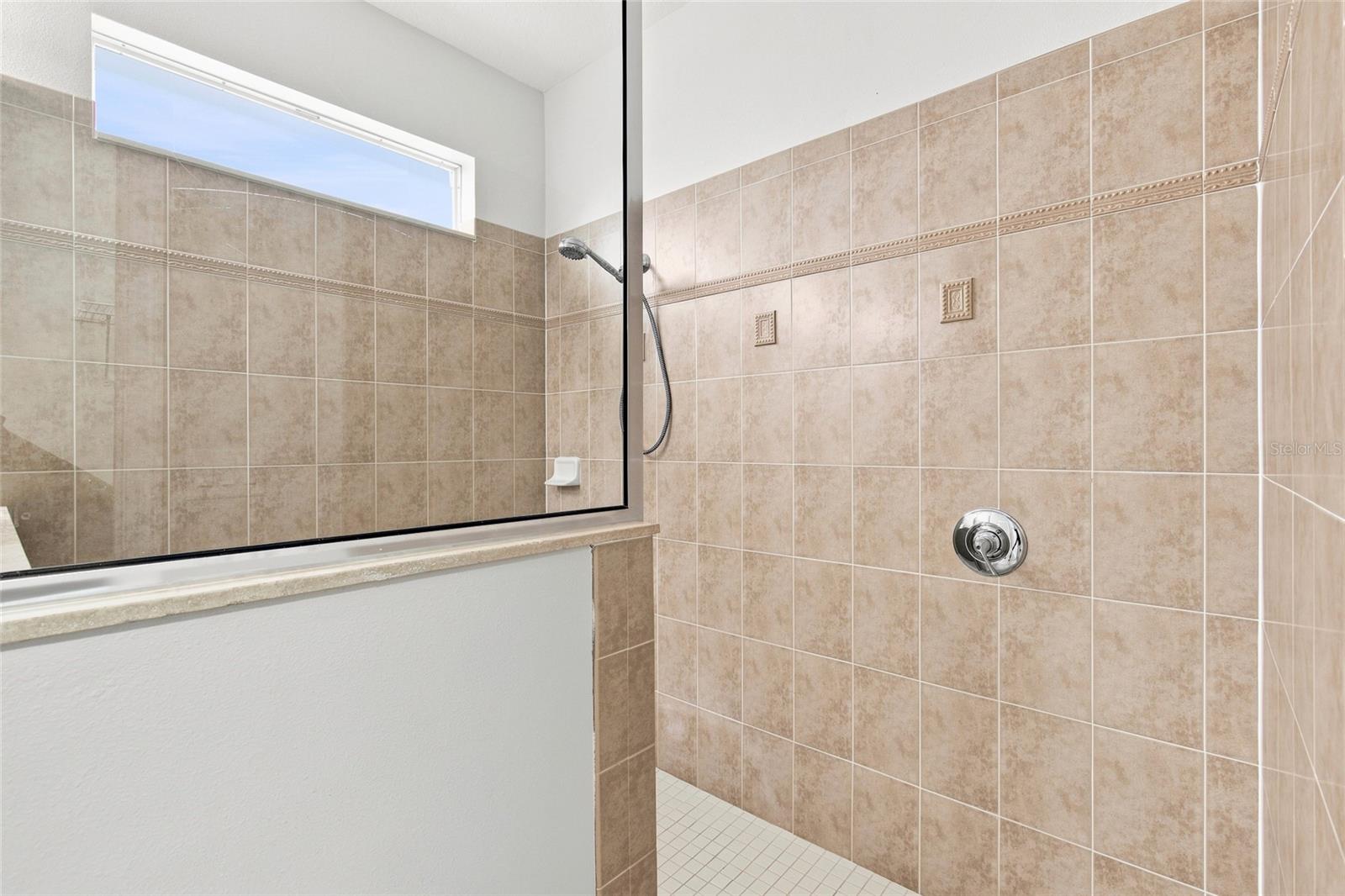 7806 Grasmere Dr Property Photo 17