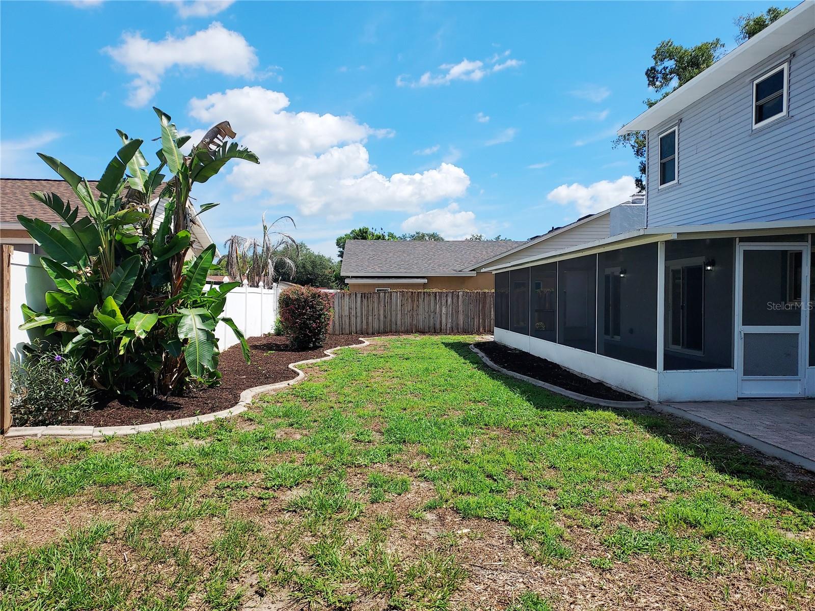 702 Hyssop Pl Property Photo 4