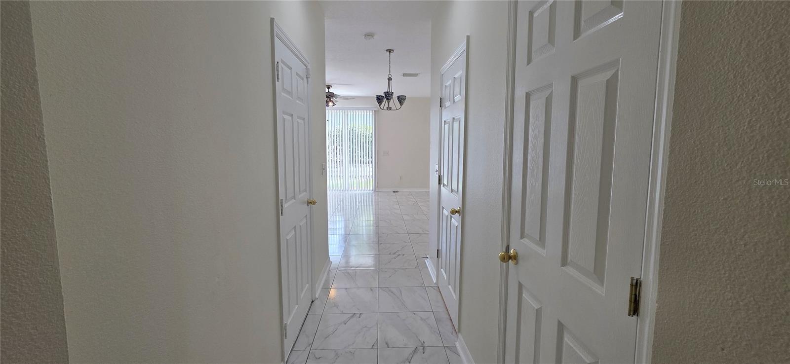2027 Strathmill Dr Property Photo 2