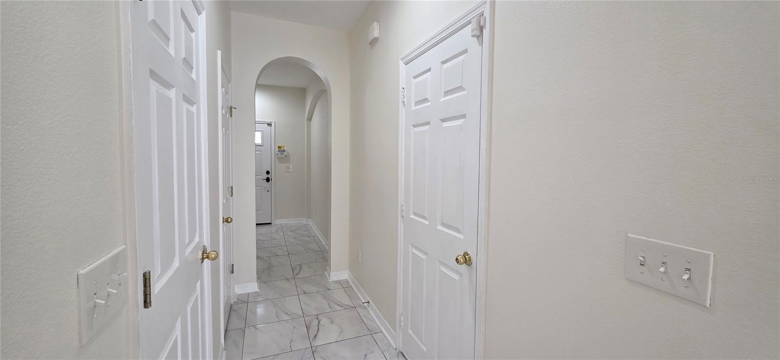 2027 Strathmill Dr Property Photo 8
