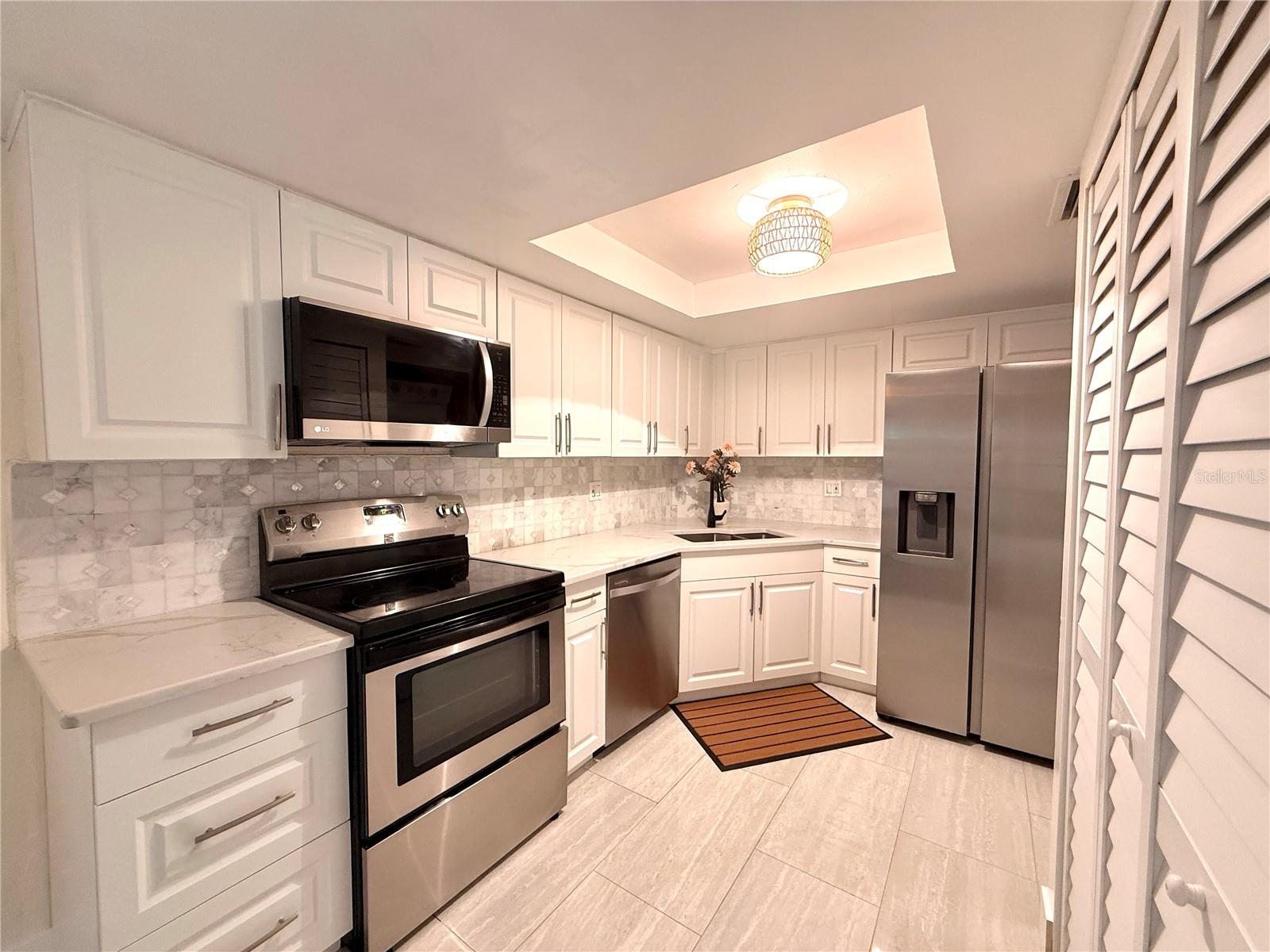 2363 Flanders Way #d Property Photo 3